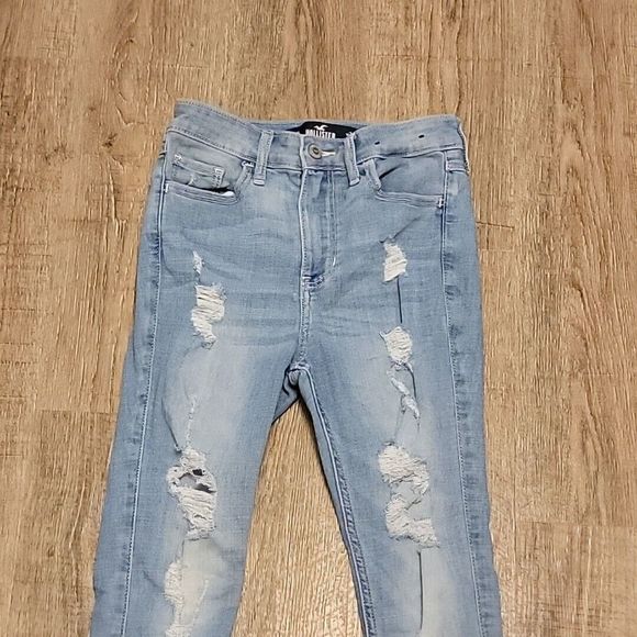 Hollister Distressed High Rise Super Skinny Jeans ~ Sz 0R ~ Blue ~ 28.5" Inseam - Picture 3 of 7